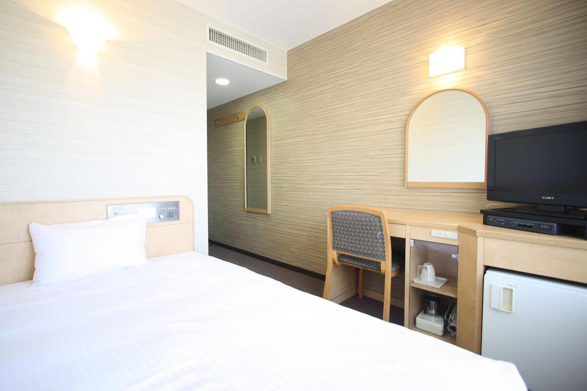 Kenchomae Green Hotel Kumamoto Exterior foto